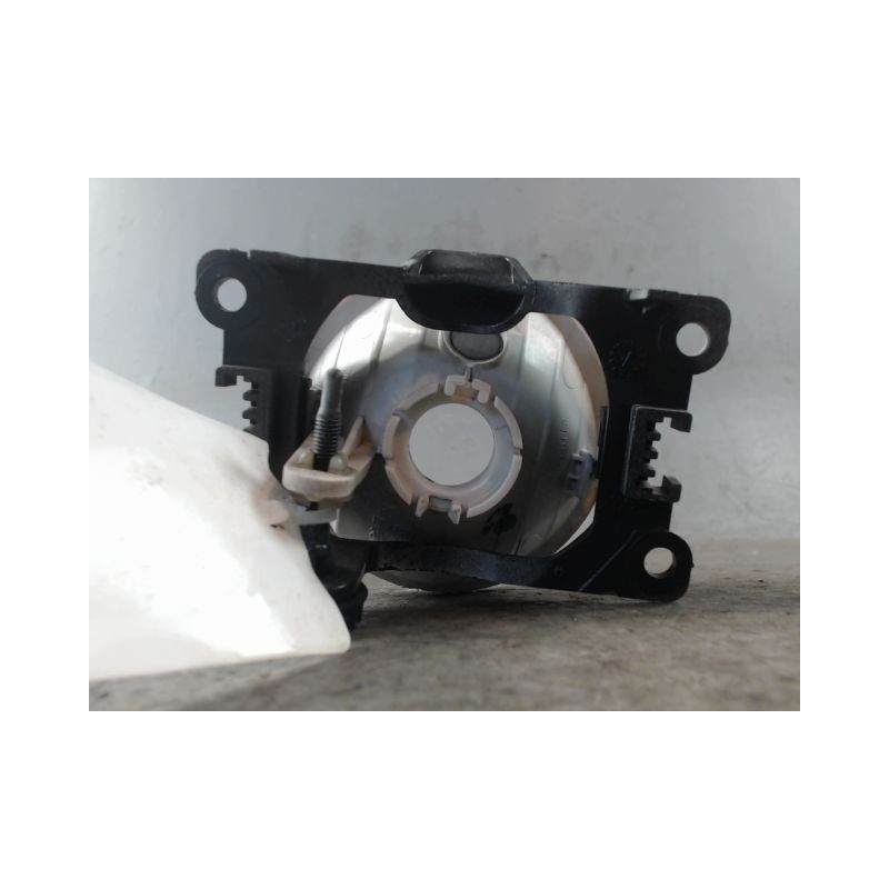 PHARE ANTIBROUILLARD AVANT GAUCHE PEUGEOT 207 CC