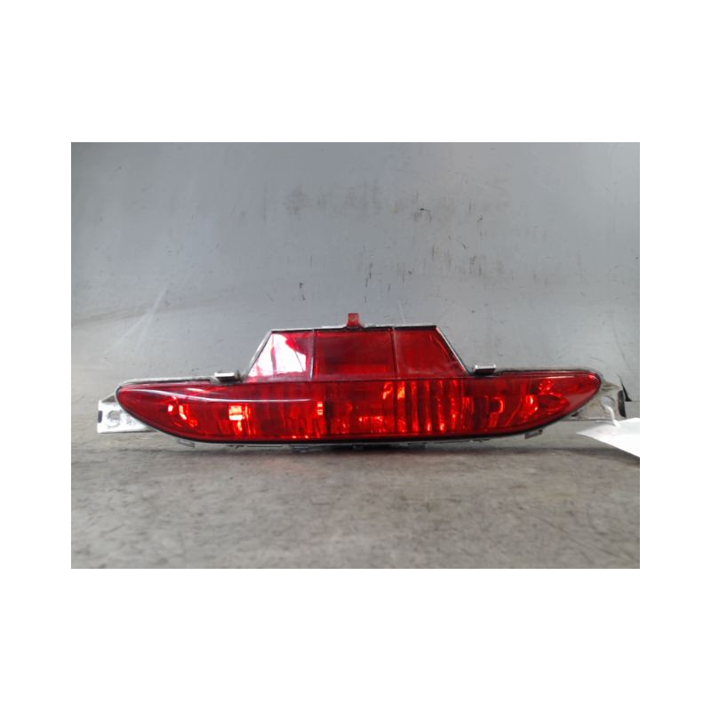 FEU BROUILLARD CENTRAL ARRIERE OPEL CORSA 2010-