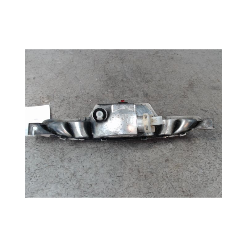 FEU BROUILLARD CENTRAL ARRIERE OPEL CORSA 2010-