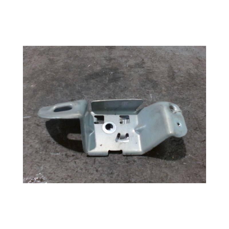 SUPPORT PARE-CHOC AVG RENAULT TWINGO PH.3 2000-2007