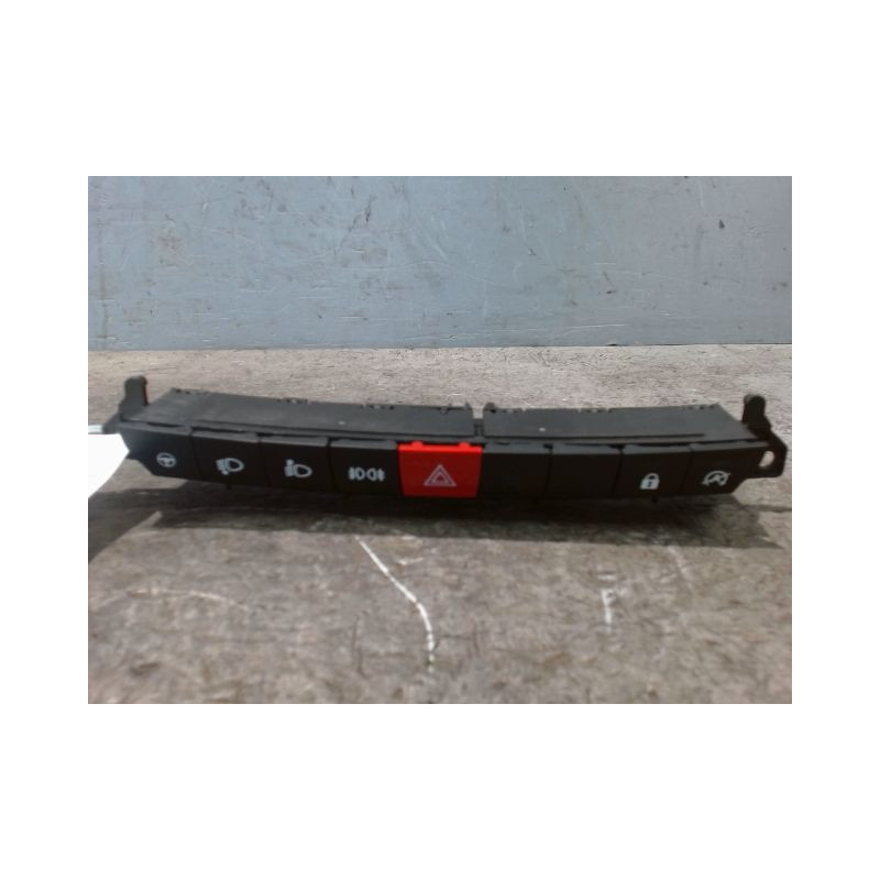 BOUTON DE WARNING FIAT 500 2007-