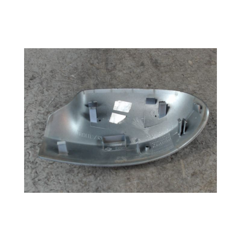 CARENAGE RETROVISEUR EXTERIEUR DROIT DACIA SANDERO 2008-