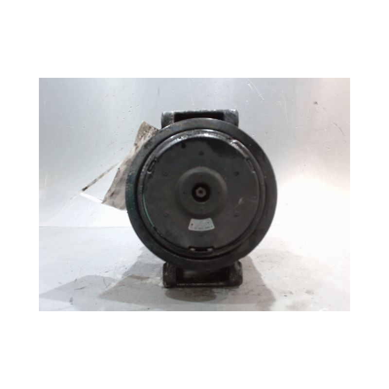 COMPRESSEUR AIR CONDITIONNE MERCEDES VITO