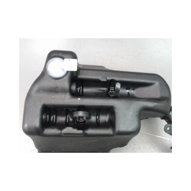 RESERVOIR LAVE-GLACE AVANT MERCEDES GLA