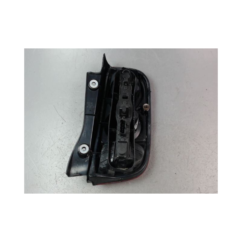 FEU ARRIERE GAUCHE  NISSAN MICRA III Phase 1 2003-2005