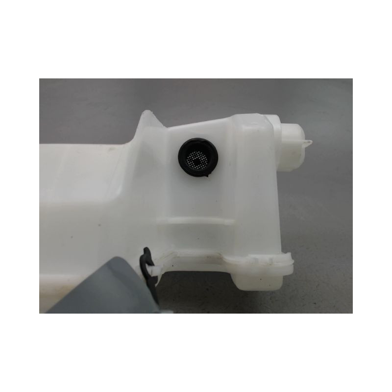 RESERVOIR LAVE-GLACE AVANT DACIA SANDERO 2008-