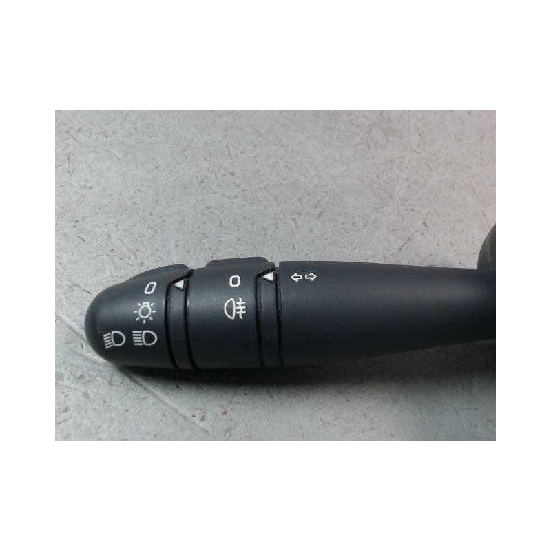 COMMANDE ECLAIRAGE RENAULT CLIO II Phase 2 2001-2006