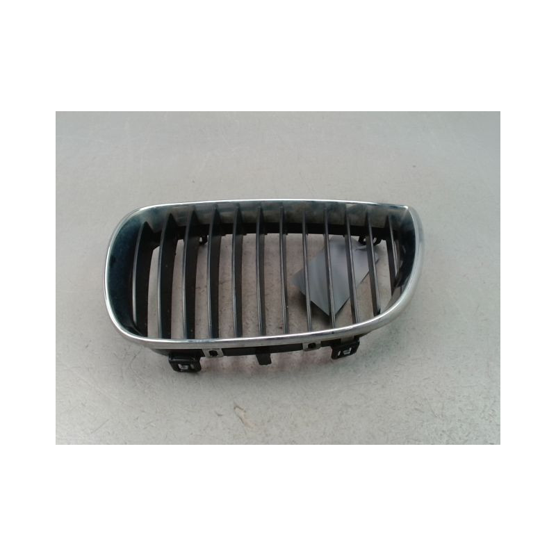 GRILLE CALANDRE GAUCHE BMW SERIE 1 I Phase 1 (E87) 2004-2006