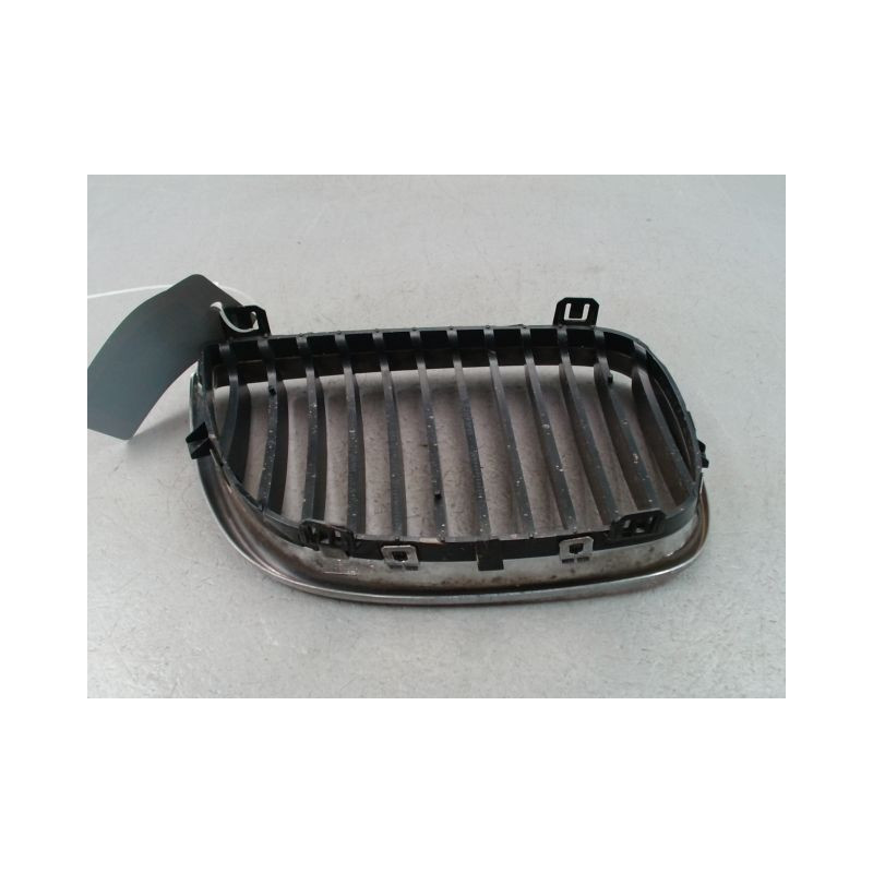 GRILLE CALANDRE GAUCHE BMW SERIE 1 I Phase 1 (E87) 2004-2006