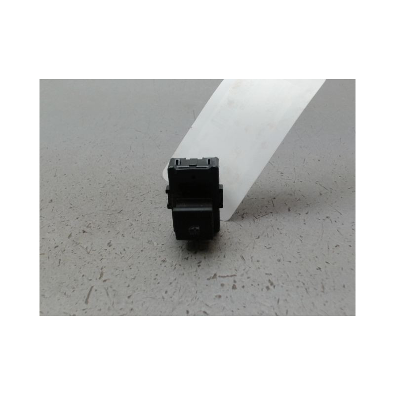 COMMANDE LEVE-GLACE PORTE AVD RENAULT CLIO