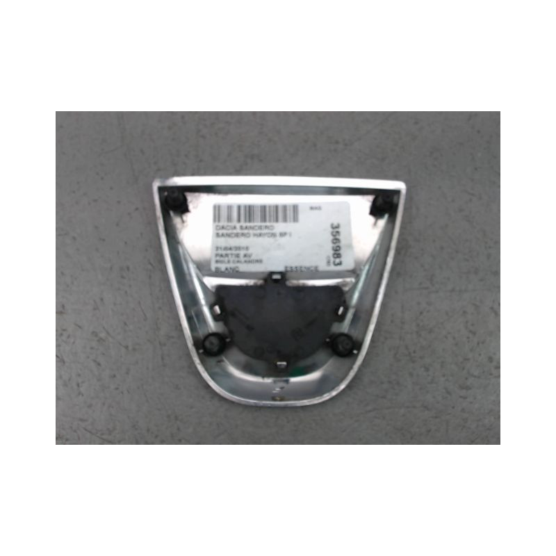 SIGLE CALANDRE DACIA SANDERO I 2008-2012