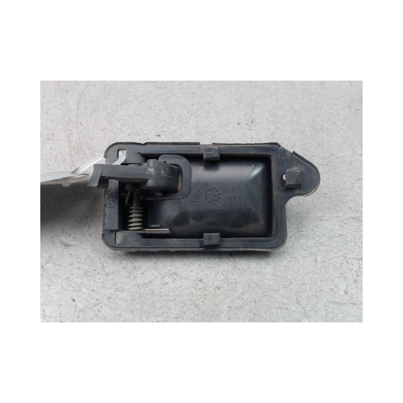 POIGNEE INTERIEURE PORTE ARRIERE GAUCHE PEUGEOT 106 Phase 2 1996-2003