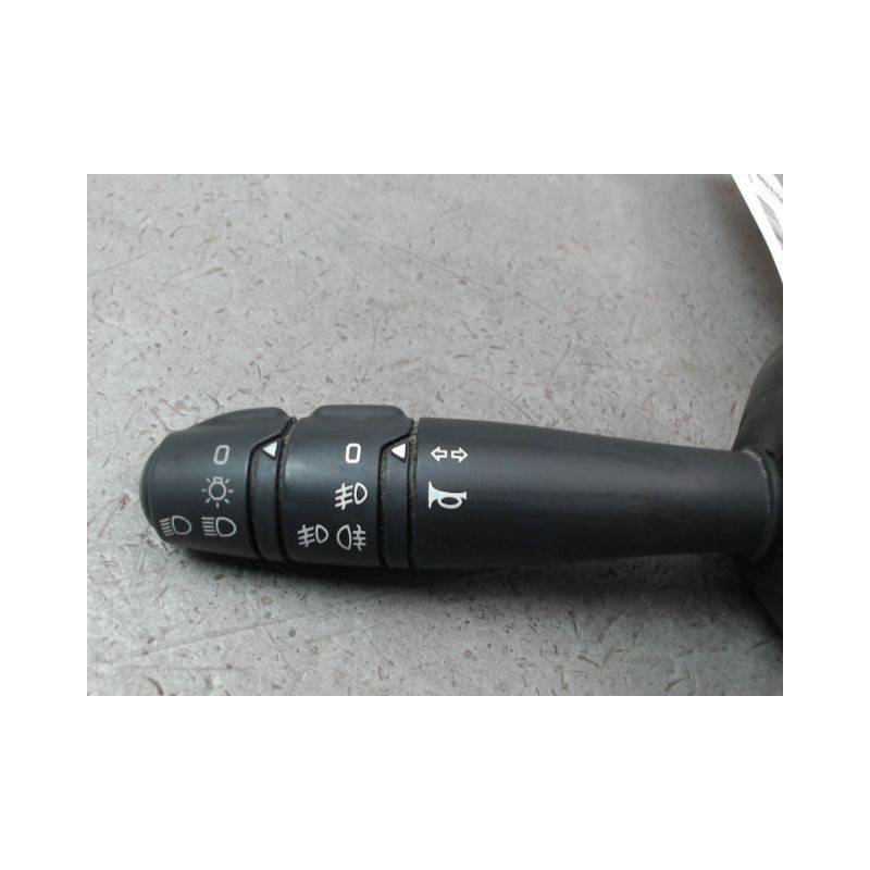 COMMANDE ECLAIRAGE DACIA SANDERO I 2008-2012