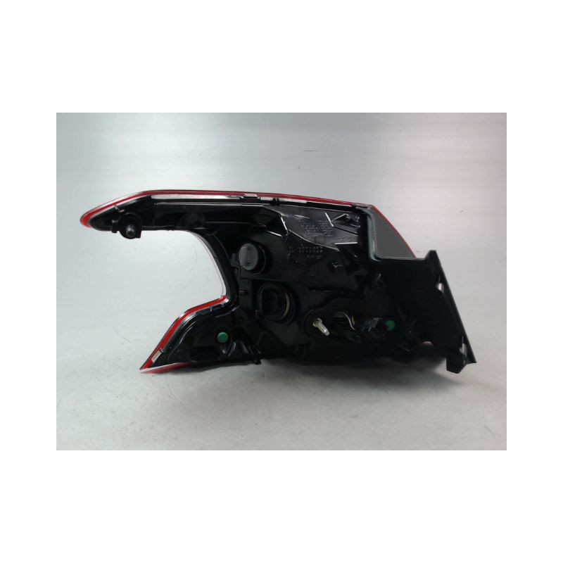 FEU ARRIERE DROIT PEUGEOT 308 2009-