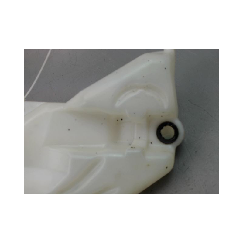 RESERVOIR LAVE-GLACE AVANT PEUGEOT 206 SW 2002-2006