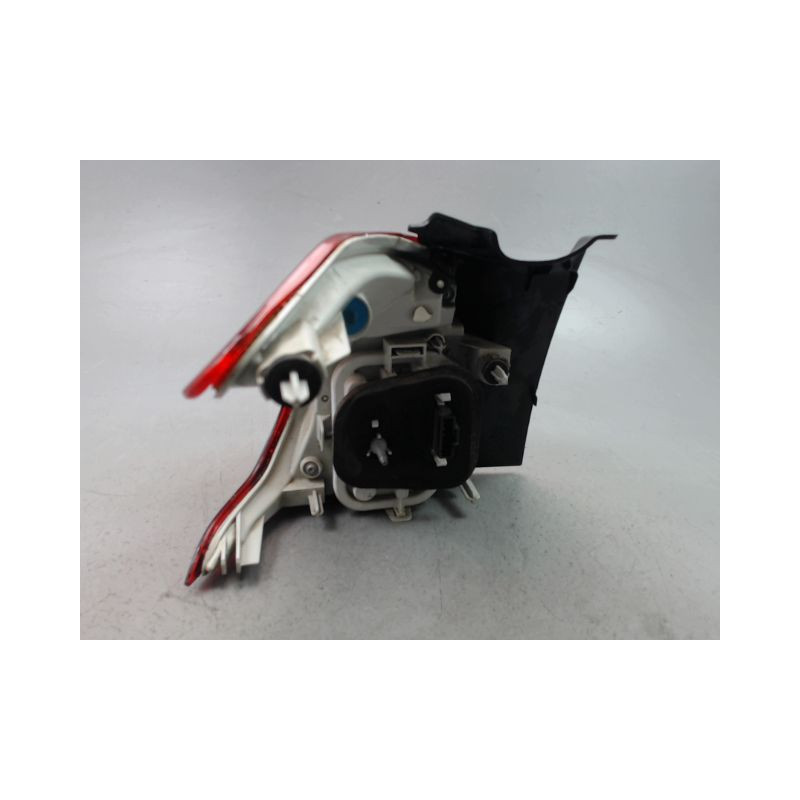 FEU ARRIERE DROIT PEUGEOT 2008 Phase 1 2013-...