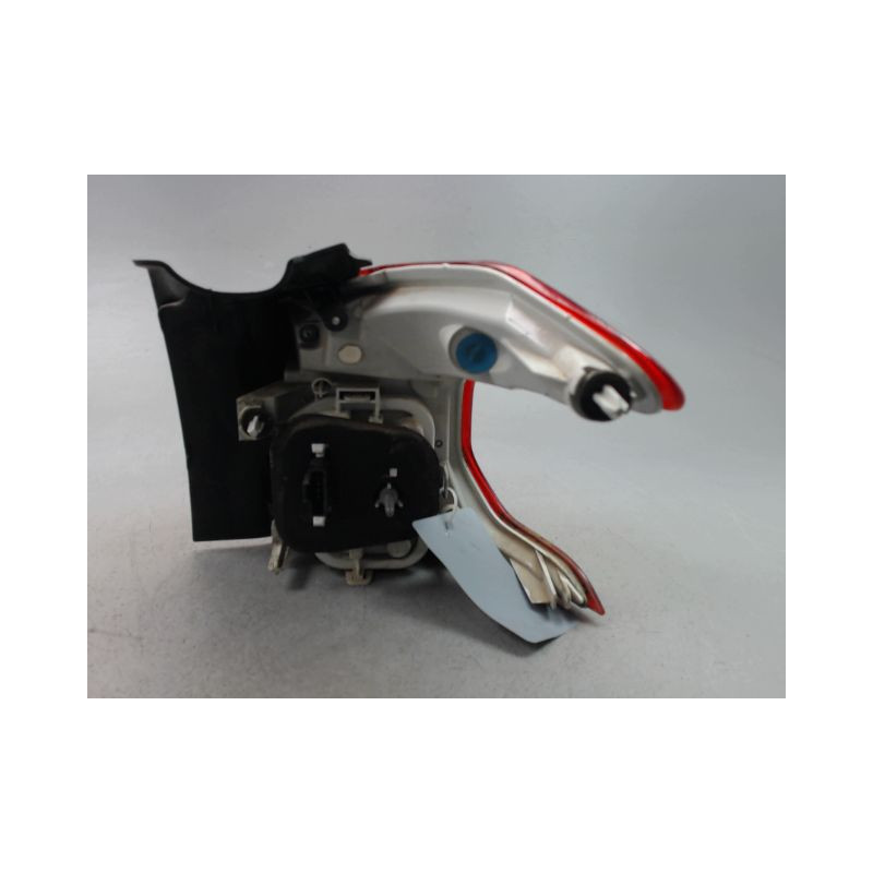 FEU ARRIERE GAUCHE  PEUGEOT 2008 Phase 1 2013-...
