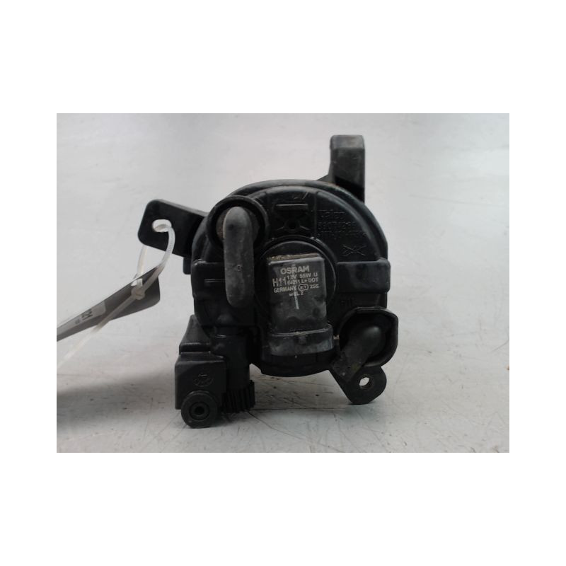 PHARE ANTIBROUILLARD AVANT DROIT AUDI A4