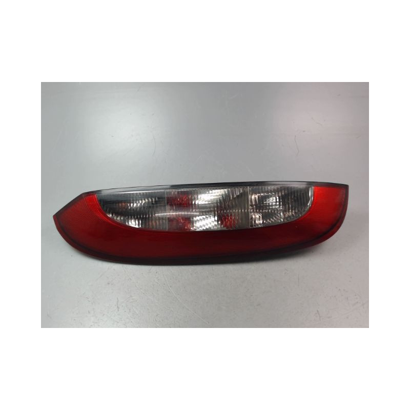 FEU ARRIERE GAUCHE  OPEL CORSA III Phase 1 (C) 2000-2003
