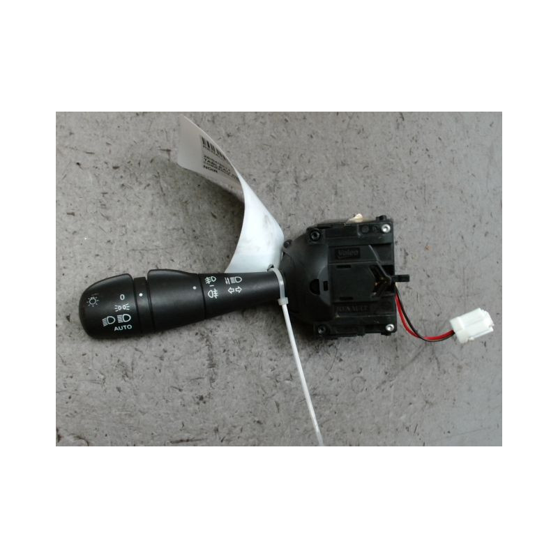COMMANDE CLIGNOTANT RENAULT CAPTUR