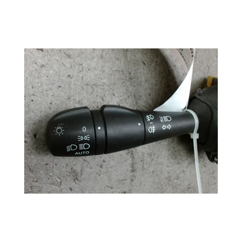 COMMANDE CLIGNOTANT RENAULT CAPTUR