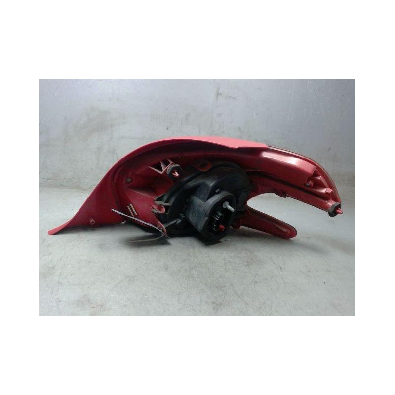 FEU ARRIERE GAUCHE  PEUGEOT 208