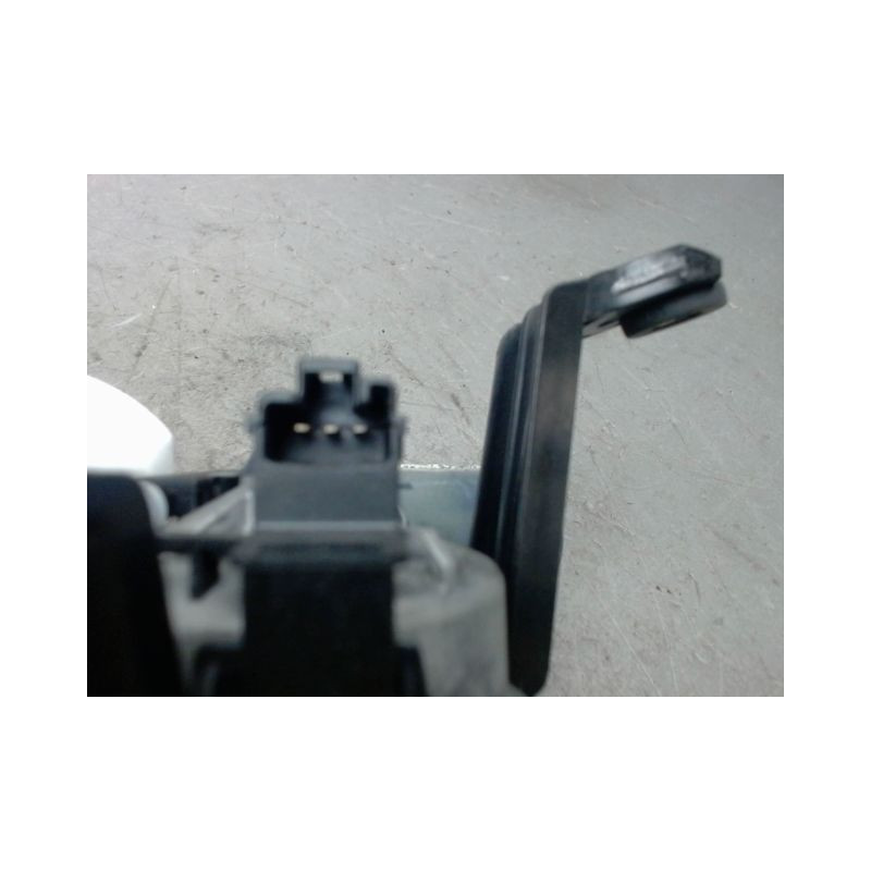 MECANISME ESSUIE-GLACE ARRIERE TOYOTA YARIS -2003
