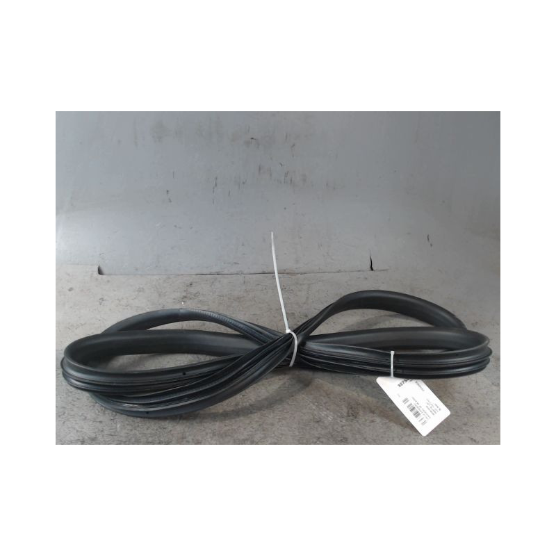 JOINT PORTE AVANT GAUCHE DACIA SANDERO 2008-