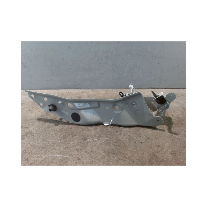 TOLE PORTE PHARE DROIT DACIA SANDERO 2008-