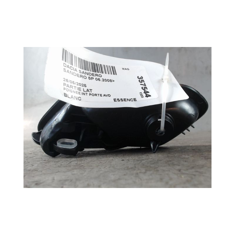 POIGNEE INTERIEURE PORTE AVANT DROIT DACIA SANDERO 2008-