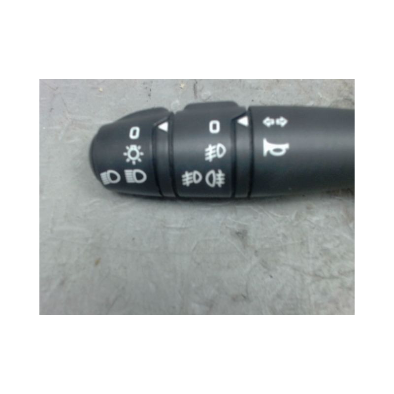 COMMANDE CLIGNOTANT RENAULT TWINGO