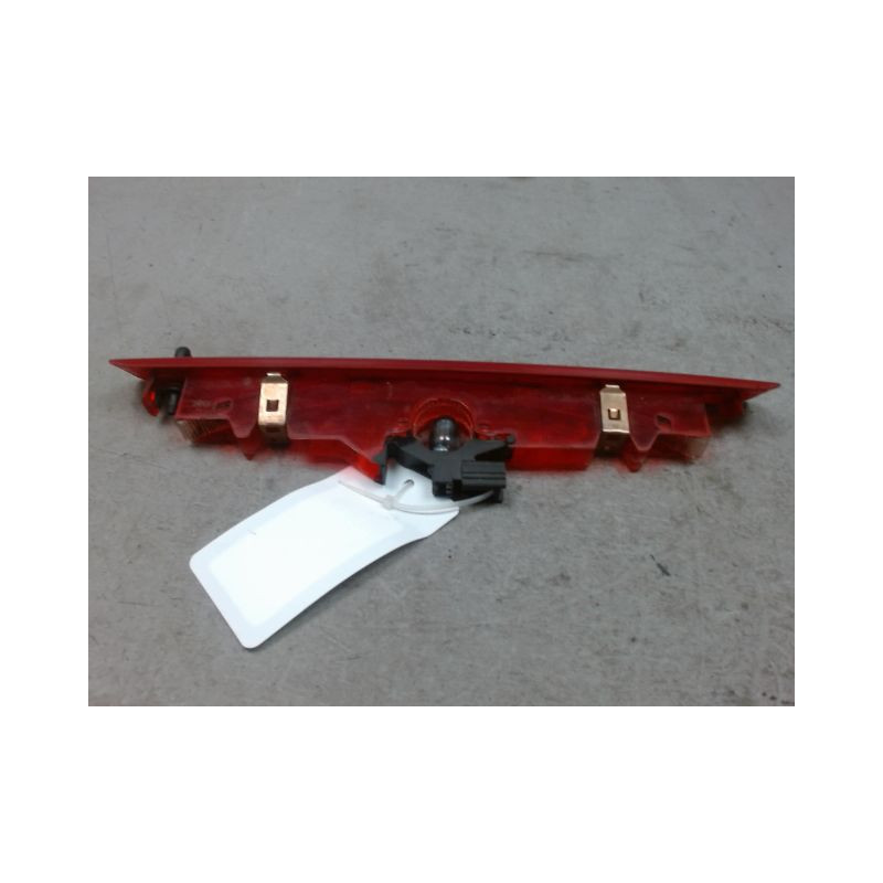 FEUX STOP SUPPLEMENTAIRE RENAULT CLIO