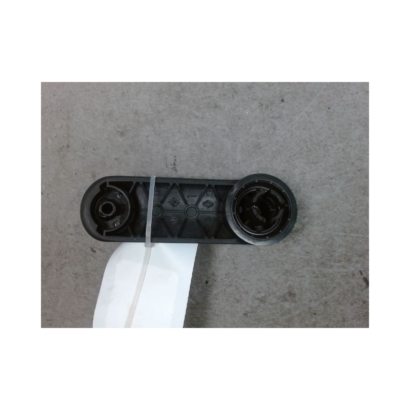 COMMANDE LEVE-GLACE PORTE ARG RENAULT CLIO