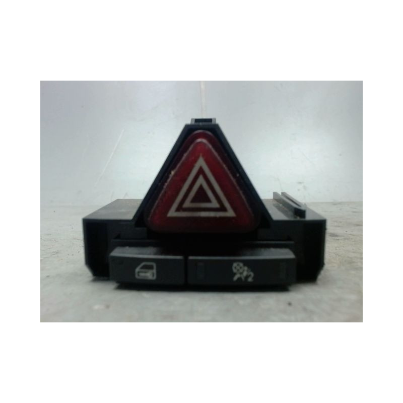 BOUTON DE WARNING OPEL CORSA 2010-