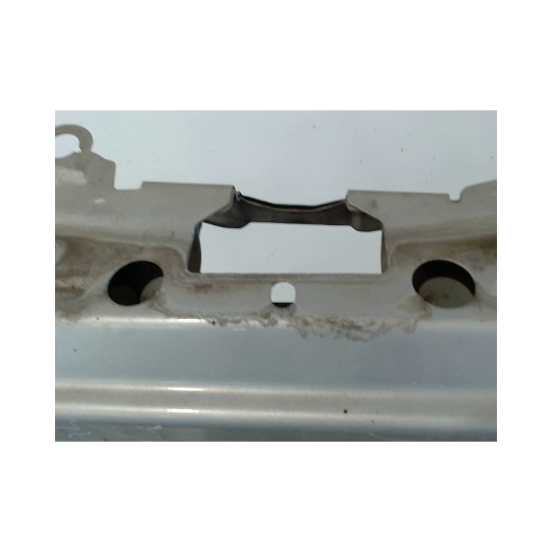 TRAVERSE SUPERIEURE ARMATURE AVANT RENAULT TWINGO