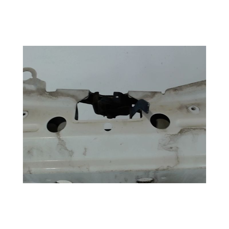 TRAVERSE SUPERIEURE ARMATURE AVANT RENAULT TWINGO