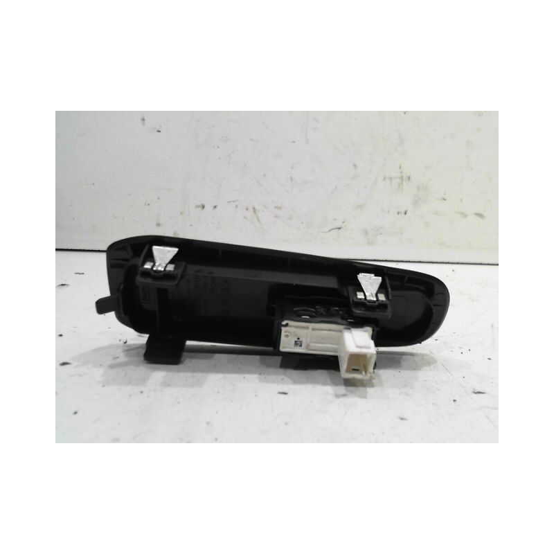COMMANDE LEVE-GLACE PORTE AVD PEUGEOT 308