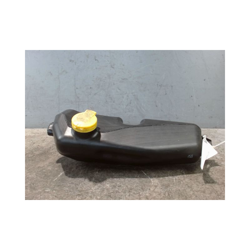 RESERVOIR LAVE-GLACE AVANT DACIA SANDERO 2008-