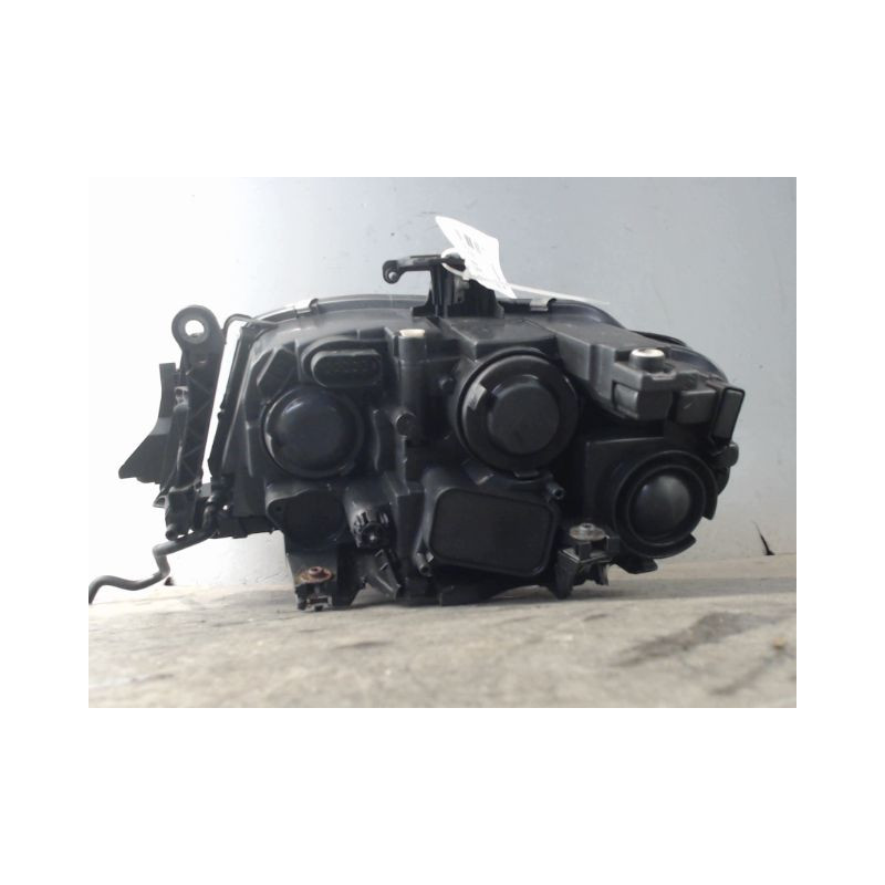PHARE DROIT AUDI A4 2004-