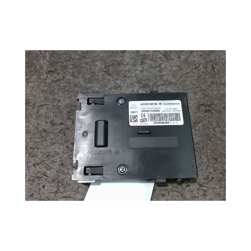 LECTEUR DE CARTE RENAULT ZOE