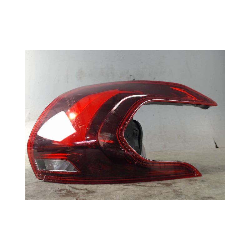 FEU ARRIERE DROIT PEUGEOT 2008