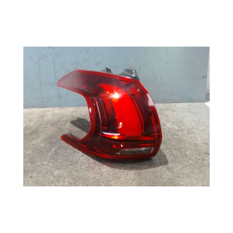 FEU ARRIERE GAUCHE  PEUGEOT 2008