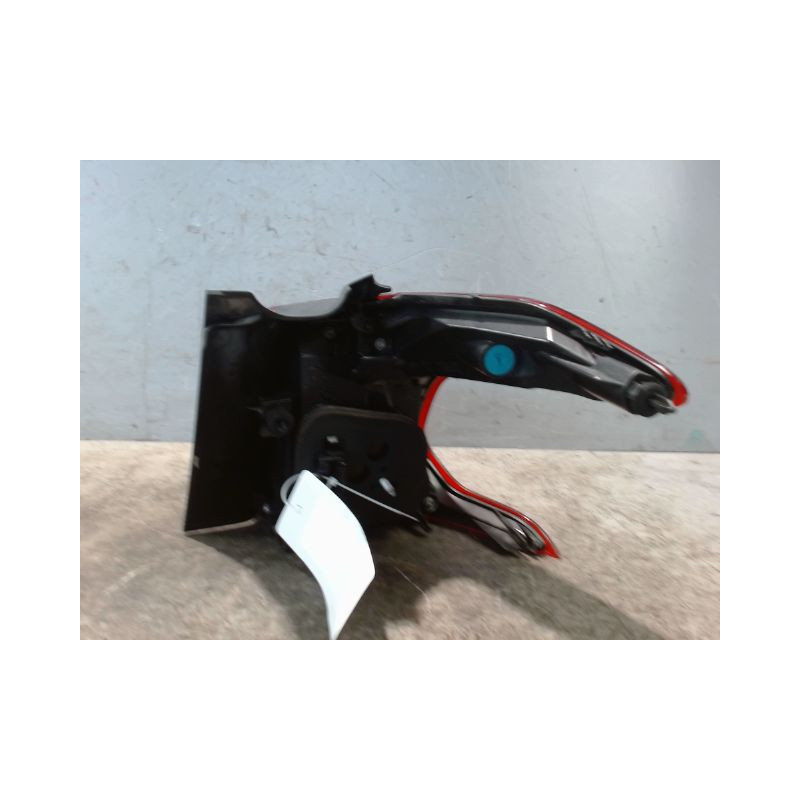 FEU ARRIERE GAUCHE  PEUGEOT 2008