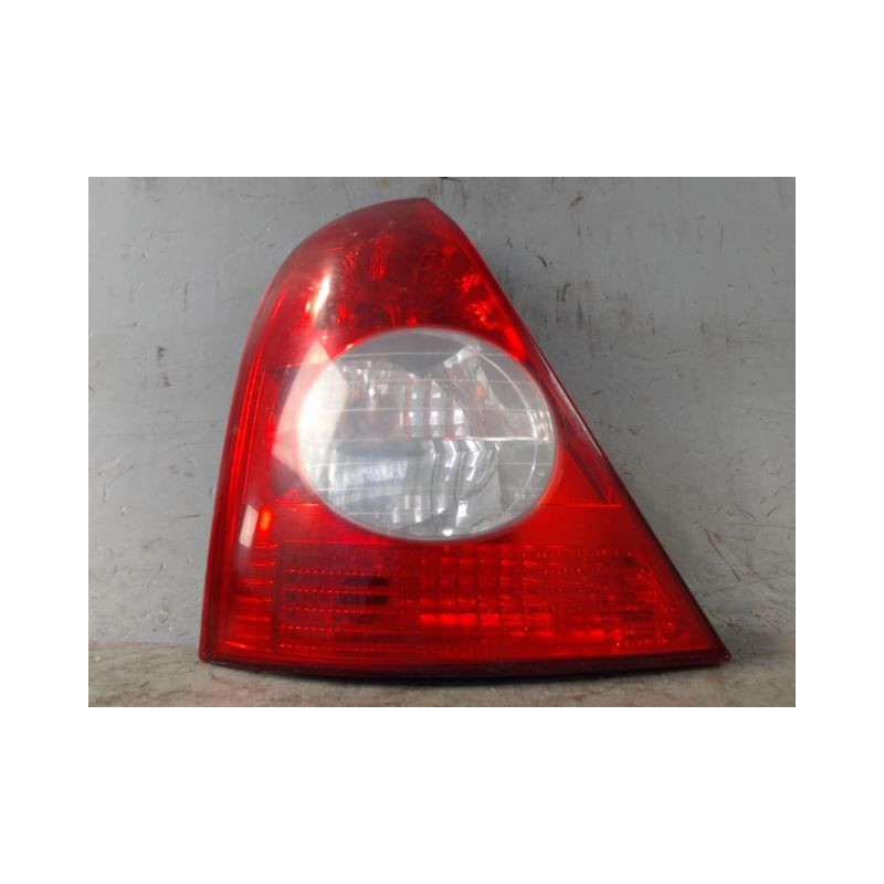 FEU ARRIERE GAUCHE  RENAULT CLIO II PH.2 01-06