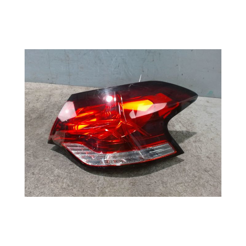 FEU ARRIERE DROIT CITROEN DS4