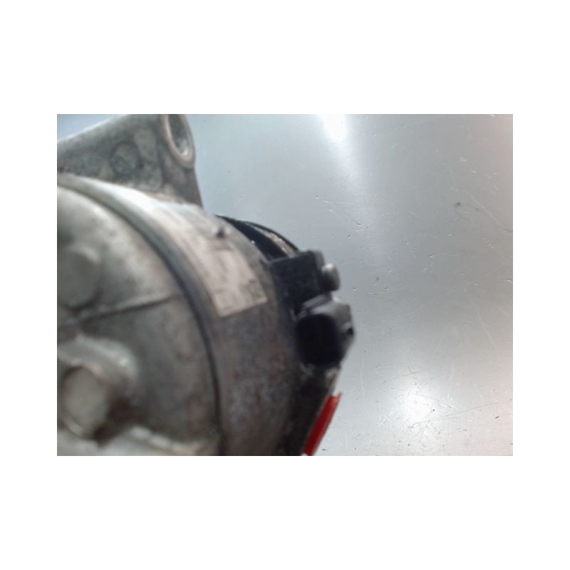 COMPRESSEUR AIR CONDITIONNE DACIA SANDERO