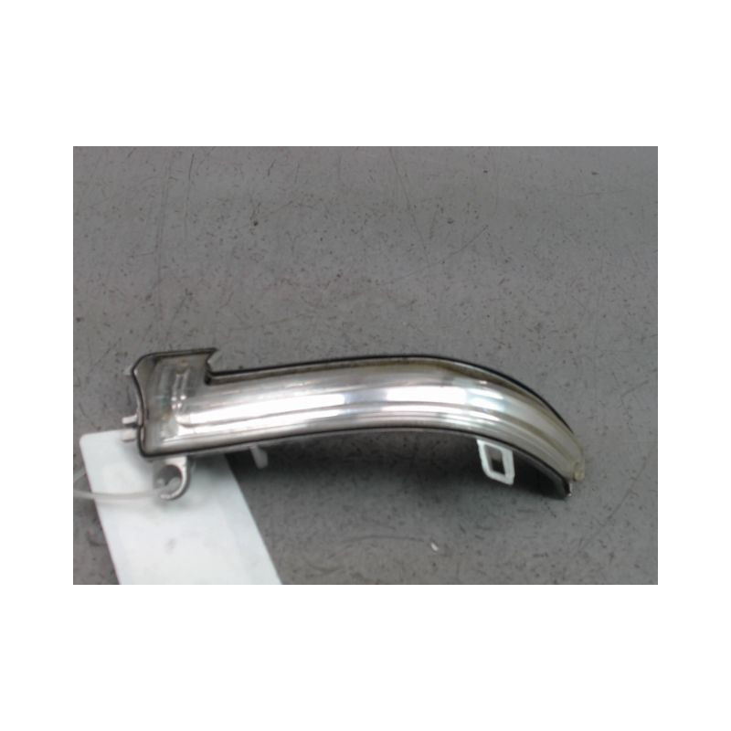 REPETITEUR RETROVISEUR DROIT BMW SERIE 1