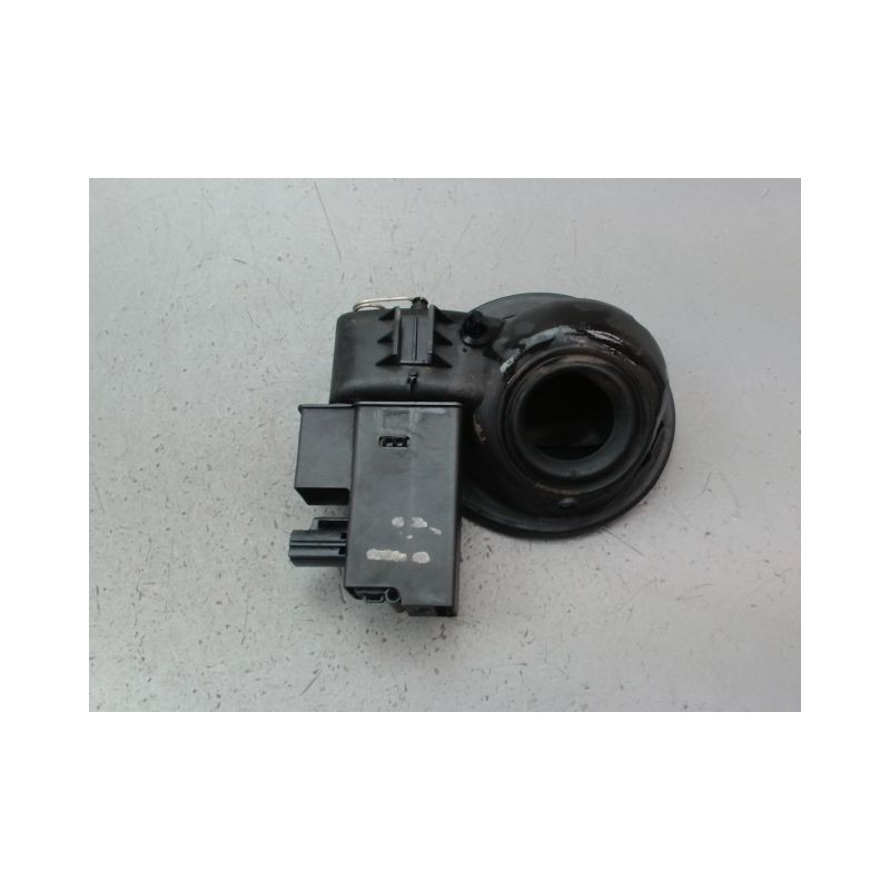 VOLET DE TRAPPE CARBURANT FORD CMAX MONOSP. I Phase 2 2007-2010