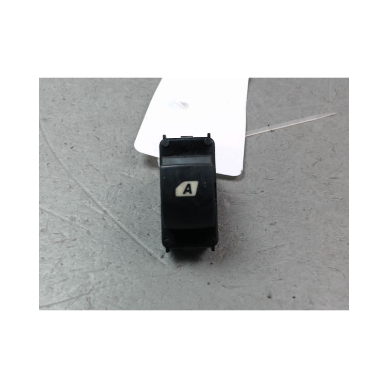 COMMANDE LEVE-GLACE PORTE AVD PEUGEOT PARTNER BREAK II Phase 2 (B9) 2012-...