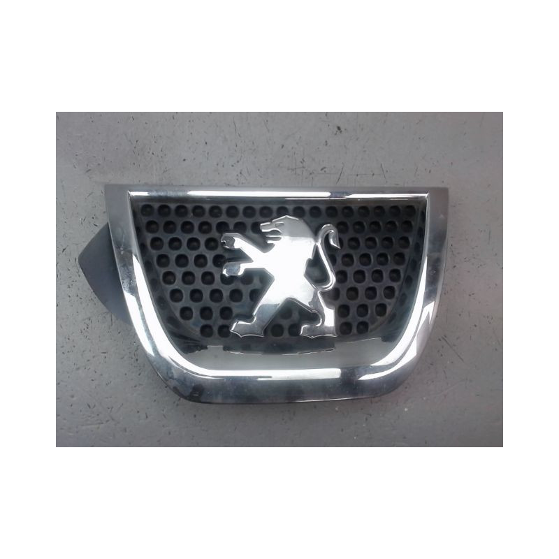 SIGLE CALANDRE PEUGEOT 3008 BREAK I Phase 1 2009-2013